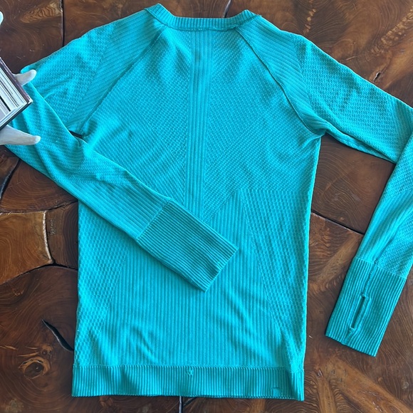Lululemon Long Sleeve Shirt, Turquoise - Picture 7 of 12